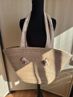Neutral Straw Tote with Cream Fabric Handles